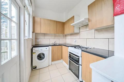 4 bedroom terraced house to rent, St. Fillans Road, London SE6