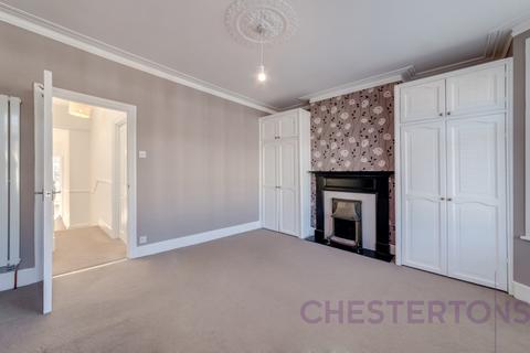 4 bedroom terraced house to rent, Chevening Road, London