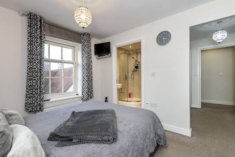 2 bedroom apartment for sale, Old School Close, REDHILL, Surrey, RH1