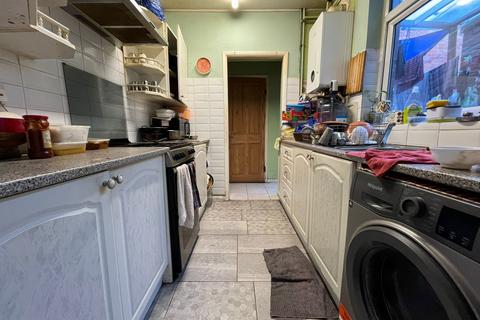 3 bedroom terraced house to rent, Weymouth Street