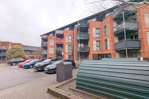 2 bedroom flat for sale, 18 Lewin Terrace, Bedfont, TW14