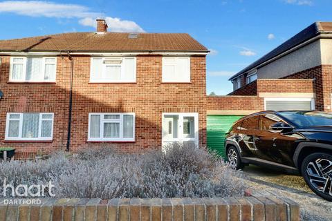 4 bedroom semi-detached house for sale, Highbanks Close, Welling