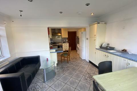 undefined, Richmond Park Road, Bournemouth BH8