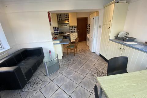 undefined, Richmond Park Road, Bournemouth BH8