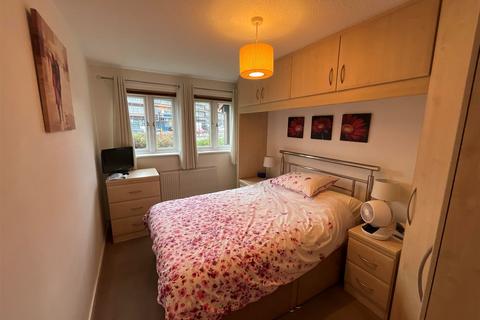 1 bedroom ground floor flat for sale, Baltimore Place, Welling, Kent