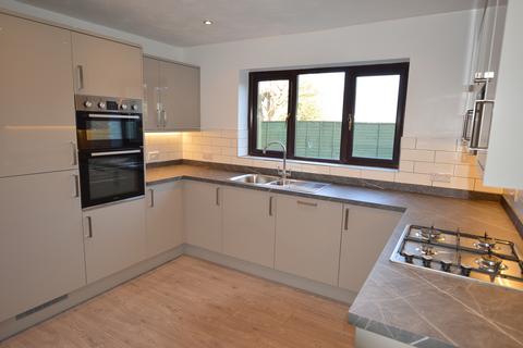 4 bedroom detached house to rent, Rockingham Court, Towton LS24