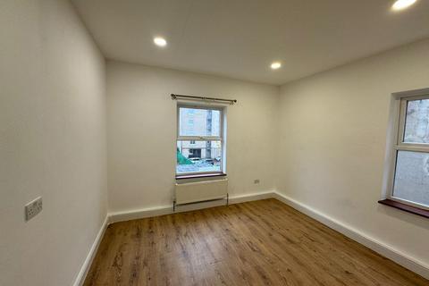 3 bedroom apartment to rent, 87 Upper Clapton Road, Upper Clapton, Hackney, E5