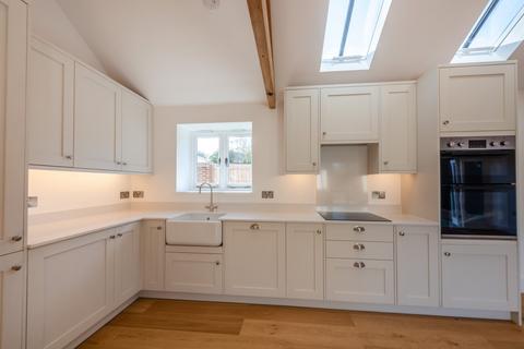 2 bedroom barn conversion for sale, Hoe Lane, Flansham, Bognor Regis, West Sussex