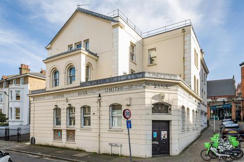 Flat 1, 19 Blackheath Village, London, SE3 9LQ