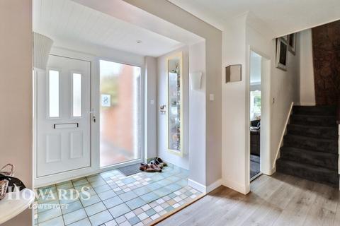 5 bedroom detached house for sale, The Shires, Lowestoft