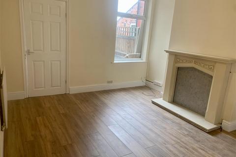 2 bedroom terraced house to rent, 22 Roberts StreetIlkestonDerbyshire