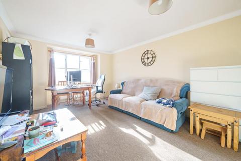 2 bedroom flat for sale, Draymans Way,  Isleworth,  TW7