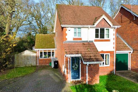 3 bedroom link detached house for sale, Montague Close, Wokingham, Berkshire, RG40