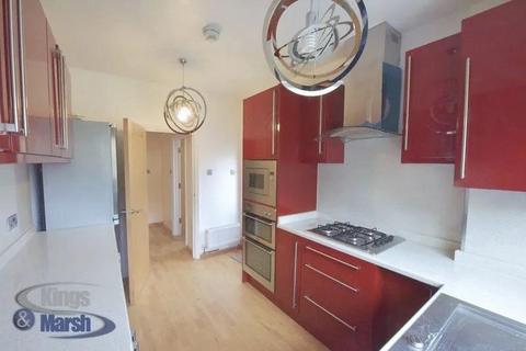 3 bedroom flat to rent, Dunstans Road, London SE22