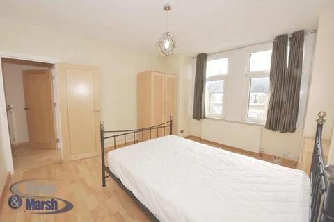 3 bedroom flat to rent, Dunstans Road, London SE22