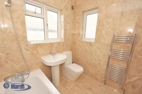 3 bedroom flat to rent, Dunstans Road, London SE22