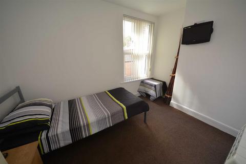 1 bedroom in a house share to rent, Dicconson Street, Swinley, Wigan, WN1 2AT