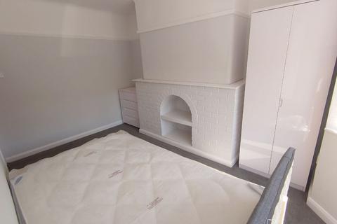 3 bedroom terraced house to rent, Botanic Place, Liverpool