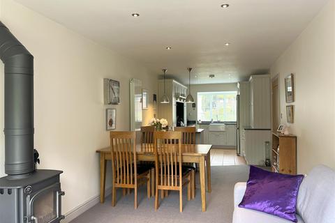 6 Sandyfield Court, Biddulph, Stoke-on-trent, ST8 6BQ
