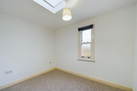 2 bedroom flat to rent, Hewlett Road, Cheltenham, Gloucestershire, GL52