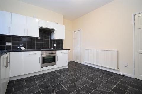 2 bedroom terraced house to rent, Castleford Road, Normanton WF6