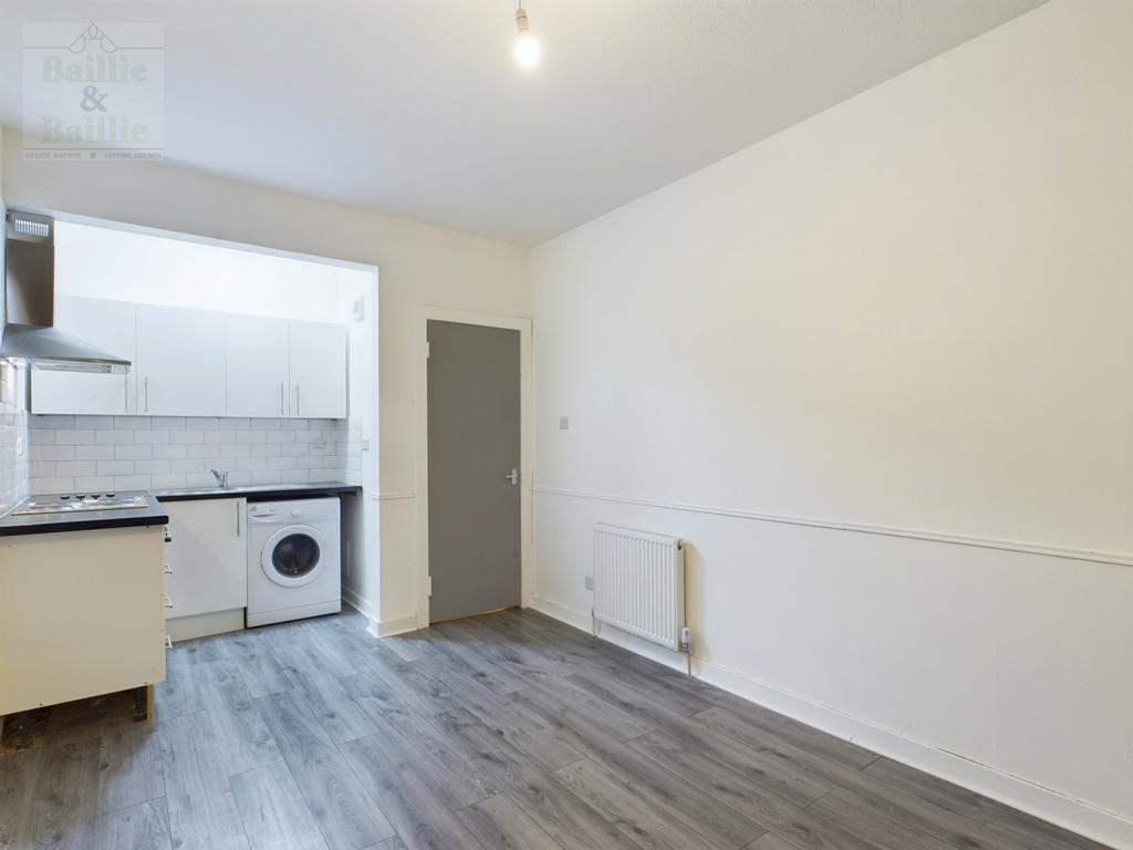 Lounge/Kitchen Area