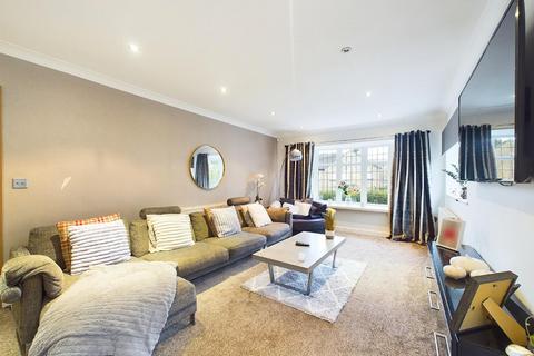 undefined, Hall Bank Drive, Bingley
