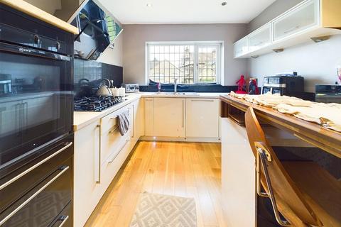 undefined, Hall Bank Drive, Bingley