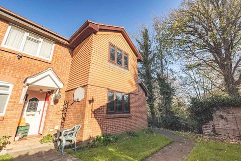 1 bedroom semi-detached house for sale, Littlebrook Avenue, Burnham SL2