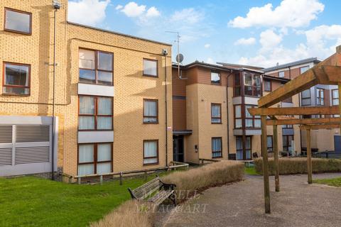 Commonwealth Drive, Crawley RH10