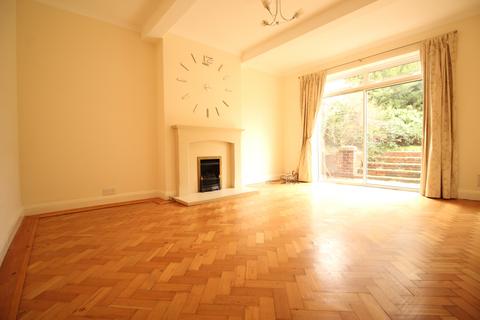 4 bedroom semi-detached house to rent, Reigate Road, Epsom KT17