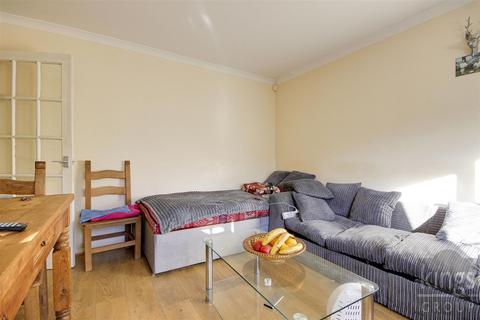 2 bedroom flat for sale, Luther King Close, London