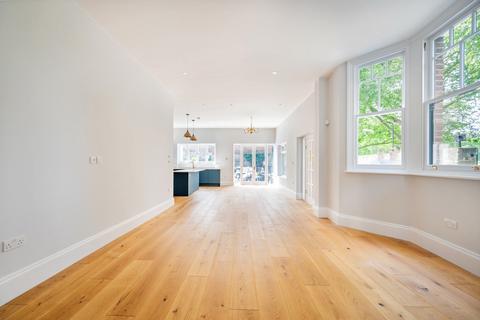 5 bedroom end of terrace house to rent, Chatsworth Road, London, E5