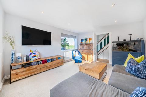 84 Rectory Lane, Byfleet, West Byfleet, KT14 7LX