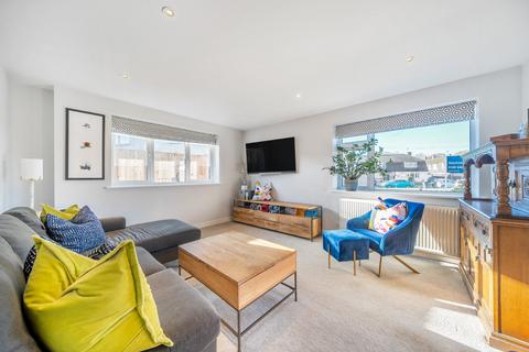84 Rectory Lane, Byfleet, West Byfleet, KT14 7LX