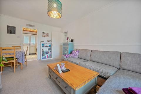 1 bedroom flat for sale, St. Pauls Close, London