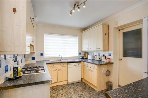 3 bedroom end of terrace house for sale, The Knoll, London