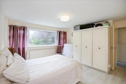 3 bedroom end of terrace house for sale, The Knoll, London