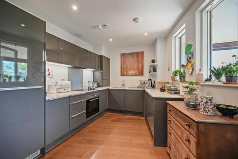 1, Relph Court Kenneth Way, Ealing, London, W5 2TS