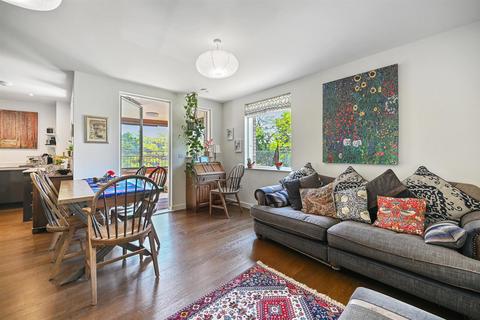 1, Relph Court Kenneth Way, Ealing, London, W5 2TS