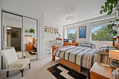1, Relph Court Kenneth Way, Ealing, London, W5 2TS