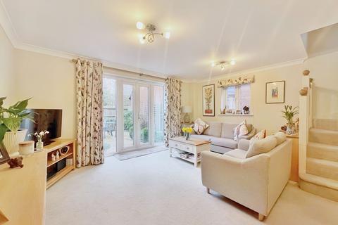 4 Amey Close, Sutton Courtenay, Abingdon, OX14 4LW