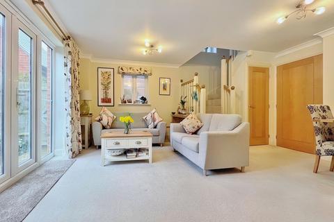 4 Amey Close, Sutton Courtenay, Abingdon, OX14 4LW