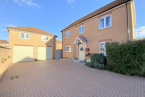 4 bedroom detached house for sale, Bellflower Road, Scartho