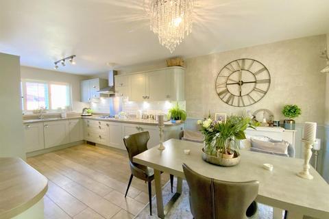 5 Bellflower Road, Grimsby, DN33 3AZ