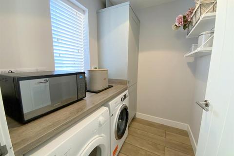 5 Bellflower Road, Grimsby, DN33 3AZ