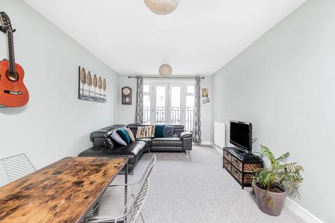 2 bedroom flat for sale, Masons Hill, Bromley BR2