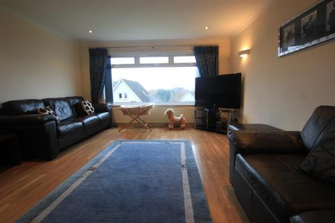 3 bedroom detached bungalow to rent, Gadloch View, Lenzie, Glasgow