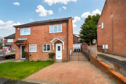 2 bedroom semi-detached house for sale, Middlecroft Road, Leeds, West Yorkshire