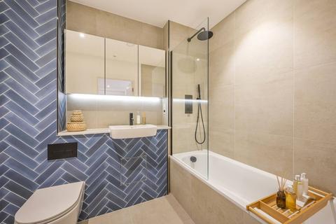 2 bedroom flat for sale, The Exchange, London E3